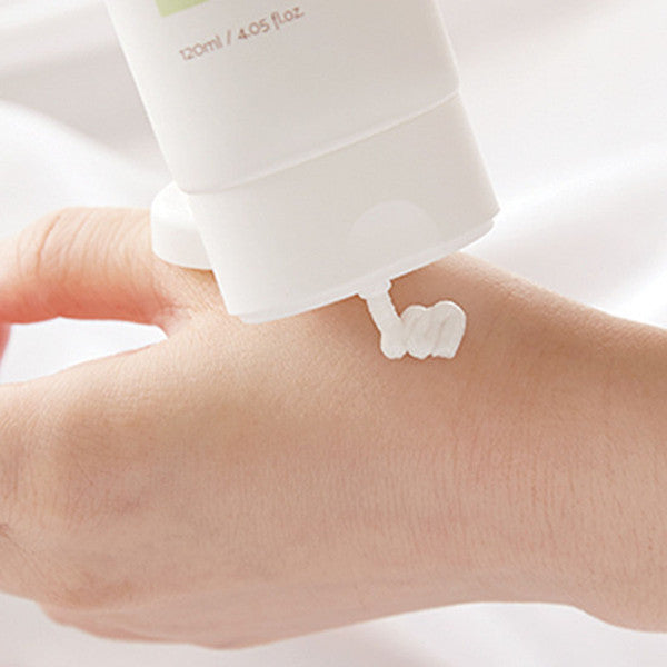 iUNIK Centella Mild Cleansing Foam 120ml - Image 3