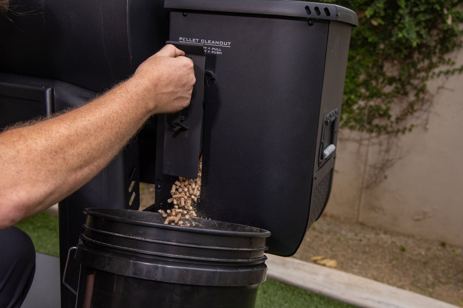 Pit Boss 1250 Competition Series Wood Pellet BBQ Grill - Image 13