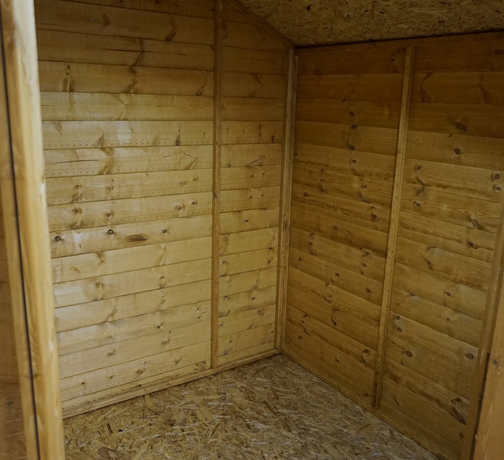 Wooden Summerhouse/Log Cabin Shed - Image 4