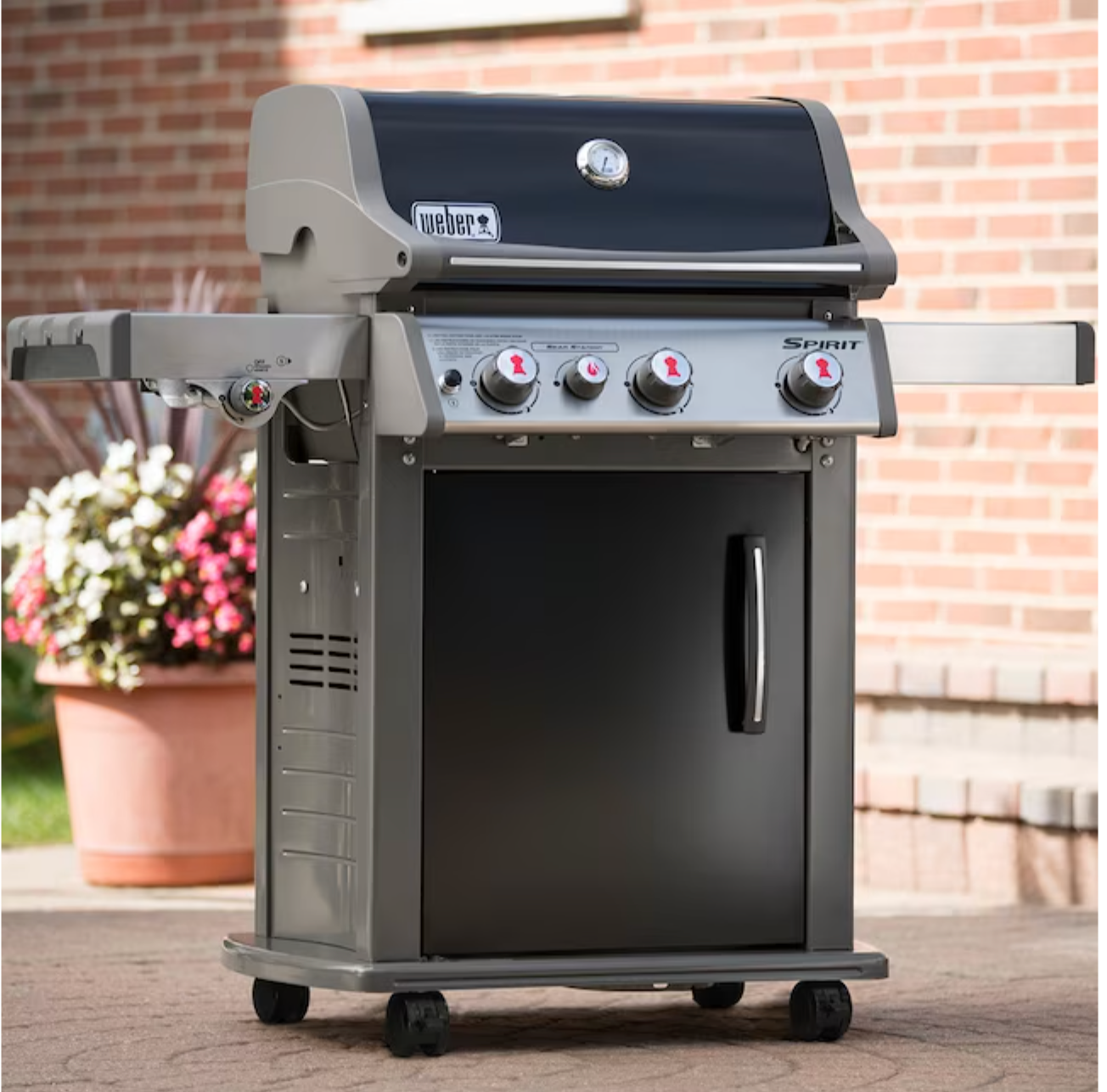 Weber Spirit E-330 Black 3-Burner Liquid Propane Gas Grill with 1 Side Burner - Image 2